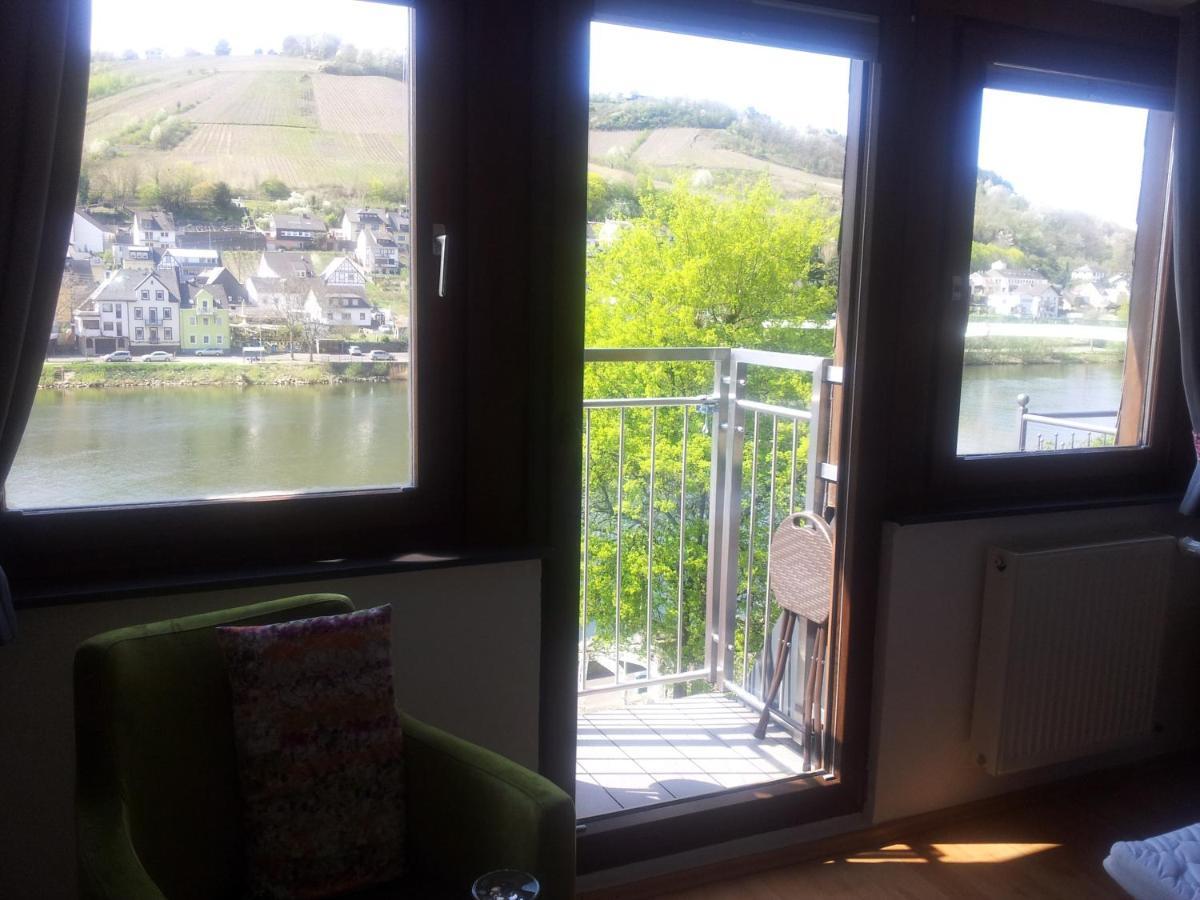 Pension Adelheid Moselhype&Wine Zell Eksteriør billede